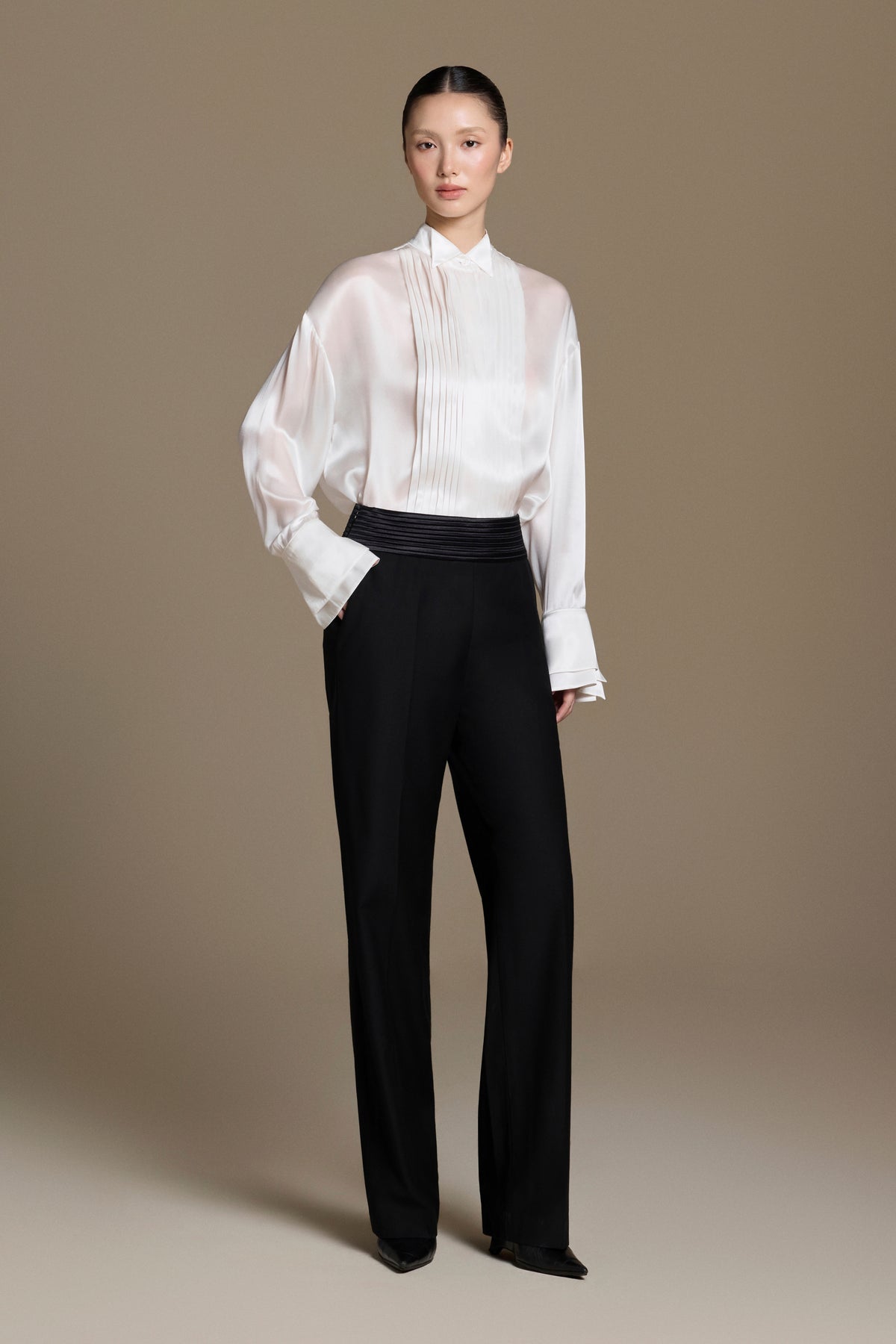 Androgyne Pleated Trousers | 01-androgyne-pleated-trousers.jpg