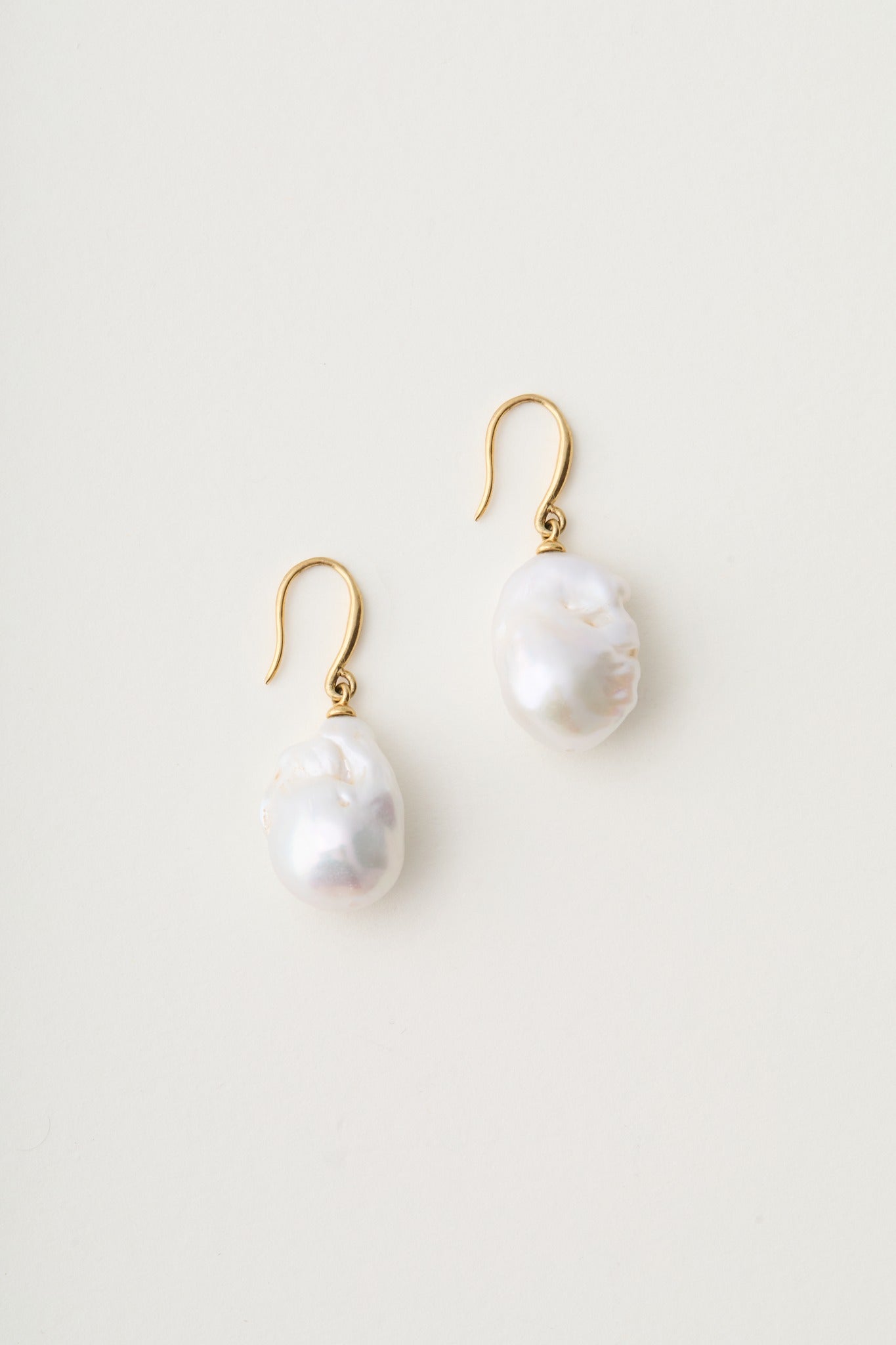 TRAI EARRINGS