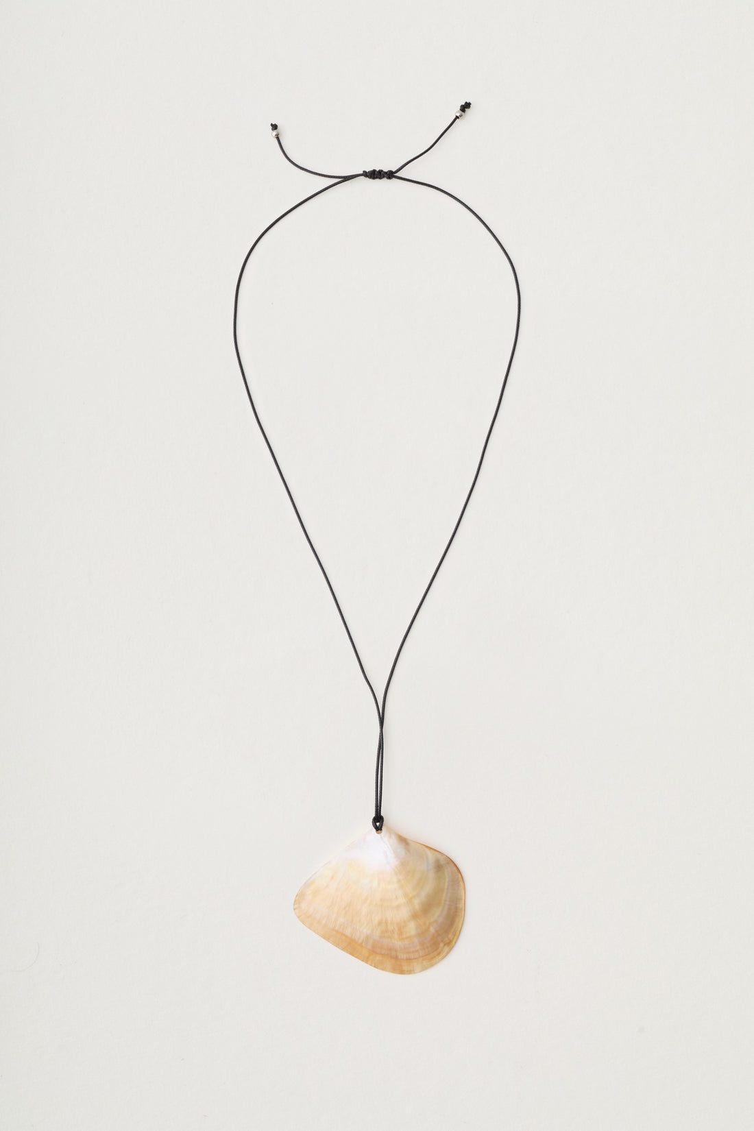 VỎ TRAI NECKLACE