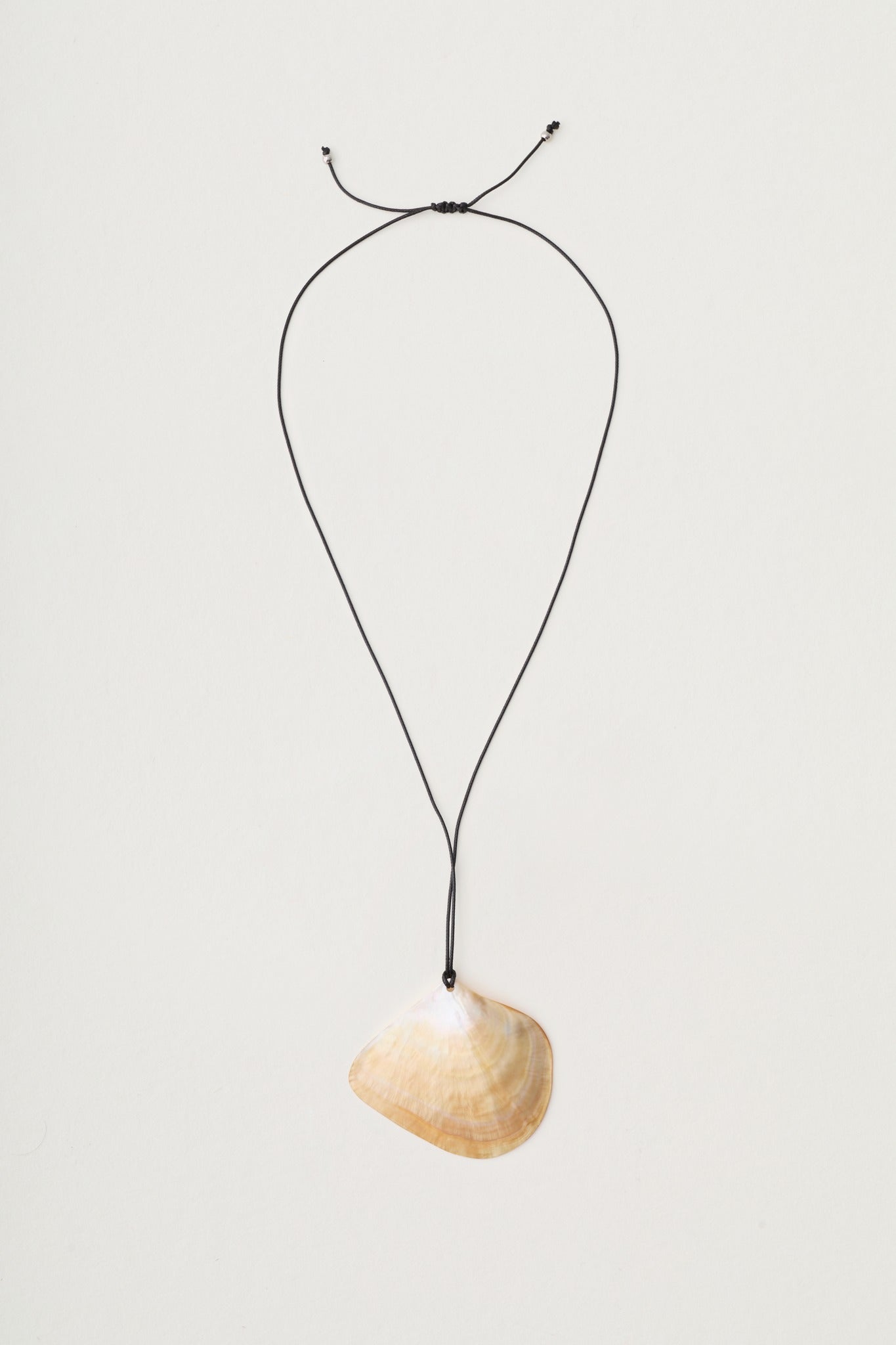 VỎ TRAI NECKLACE