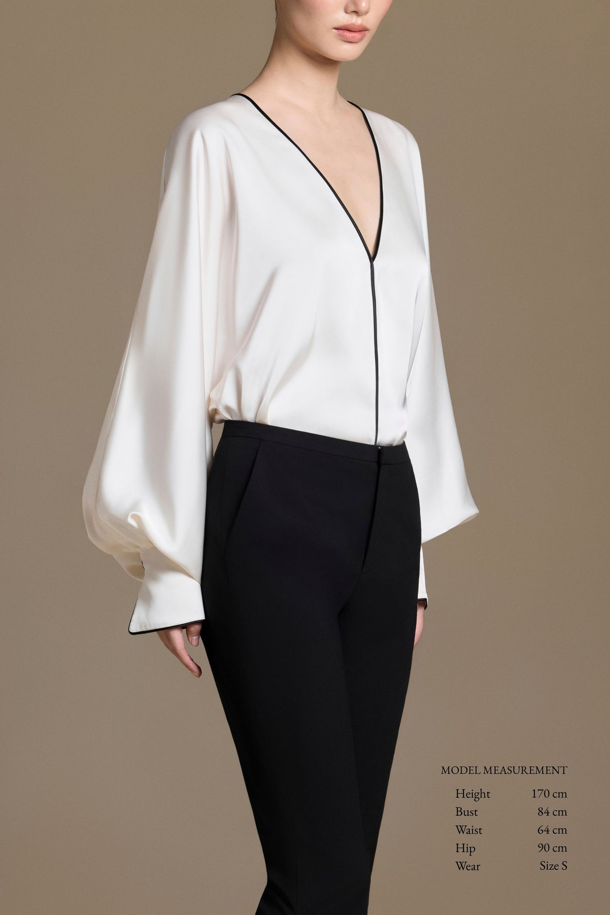 Leisure Black-trimmed Silk Blouse | Catalogue 07