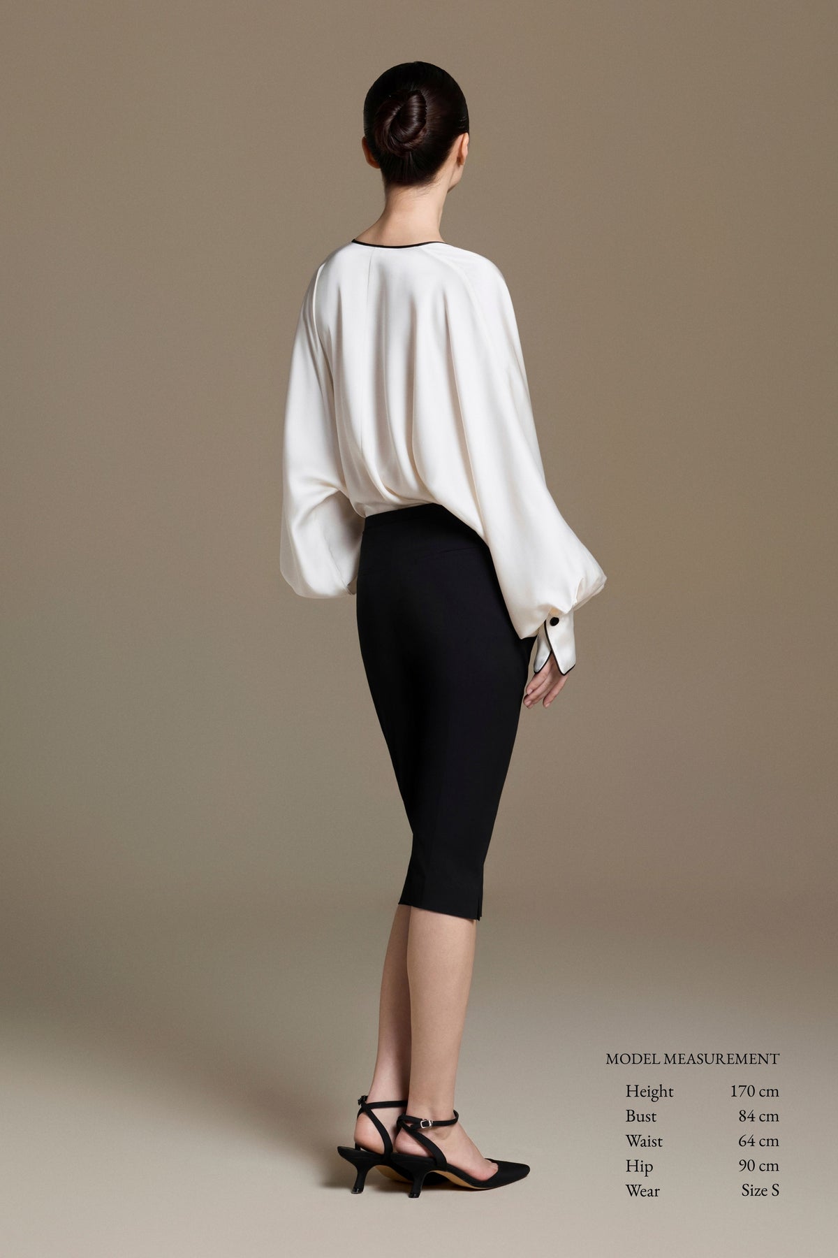 Leisure Black-trimmed Silk Blouse | Catalogue 08