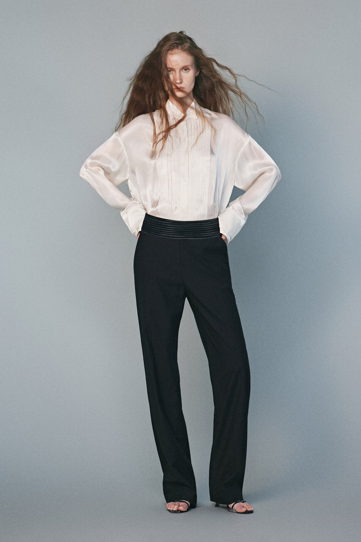 Androgyne Pleated Trousers | 02-androgyne-pleated-trousers.jpg