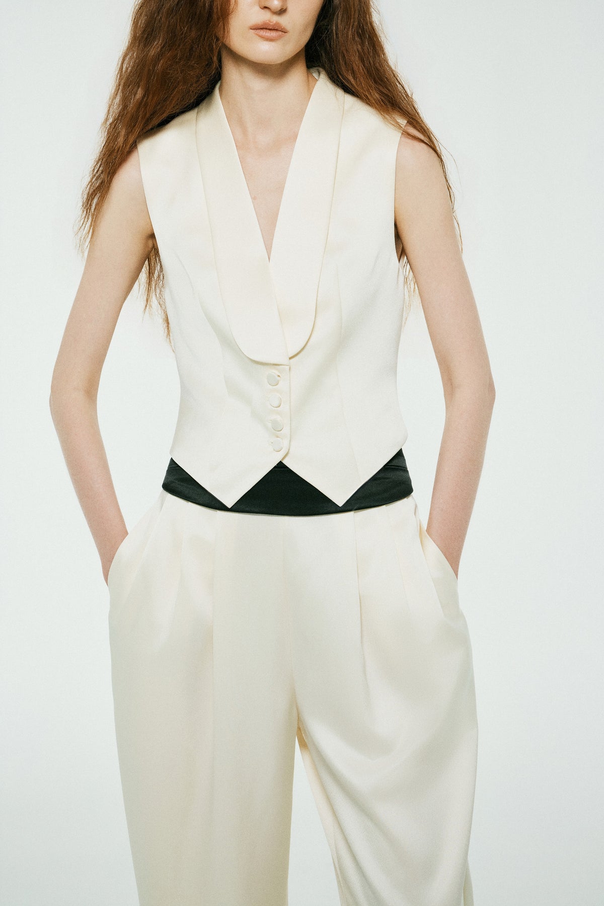 Modème Tailored Silk Vest | 02-modeme-tailored-taffeta-vest