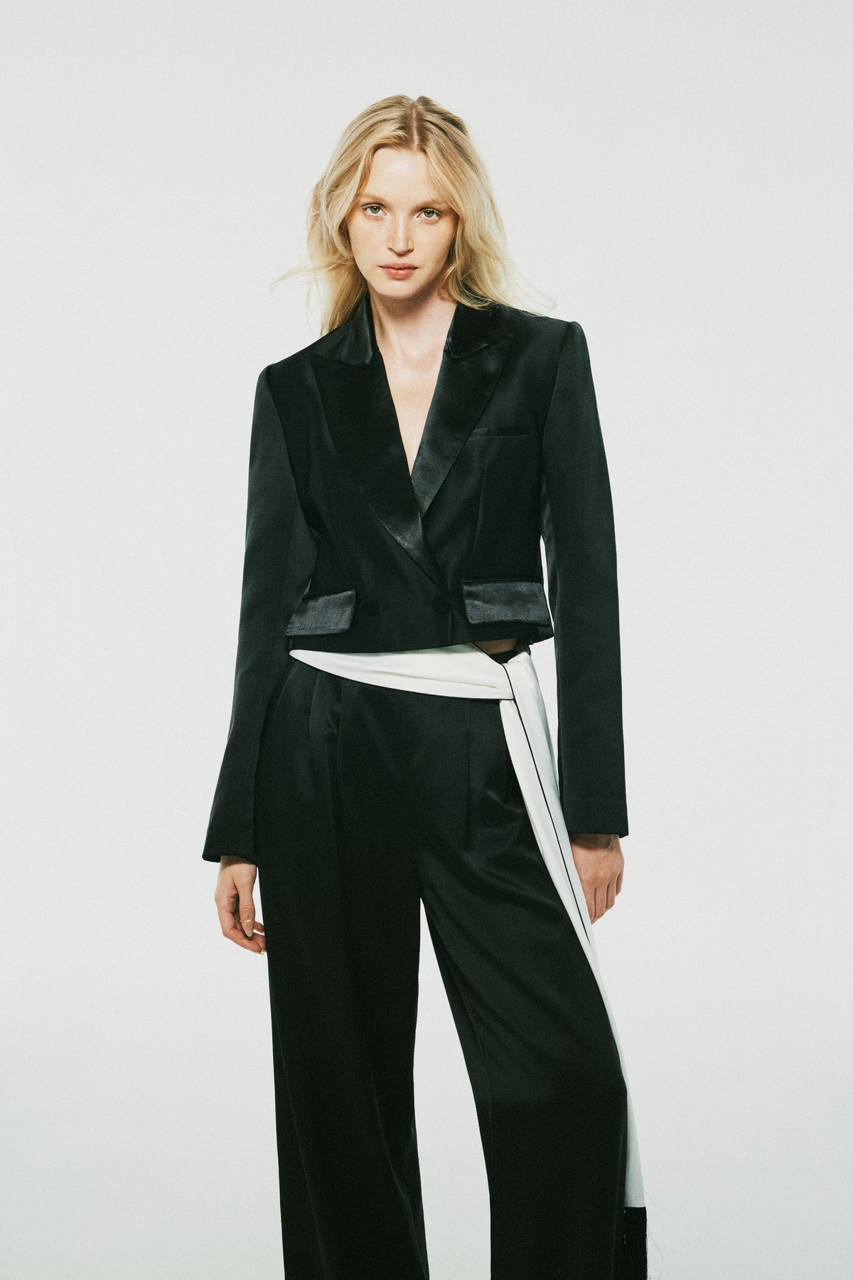 Sublime Cropped Blazer | 02-sublime-cropped-jacket