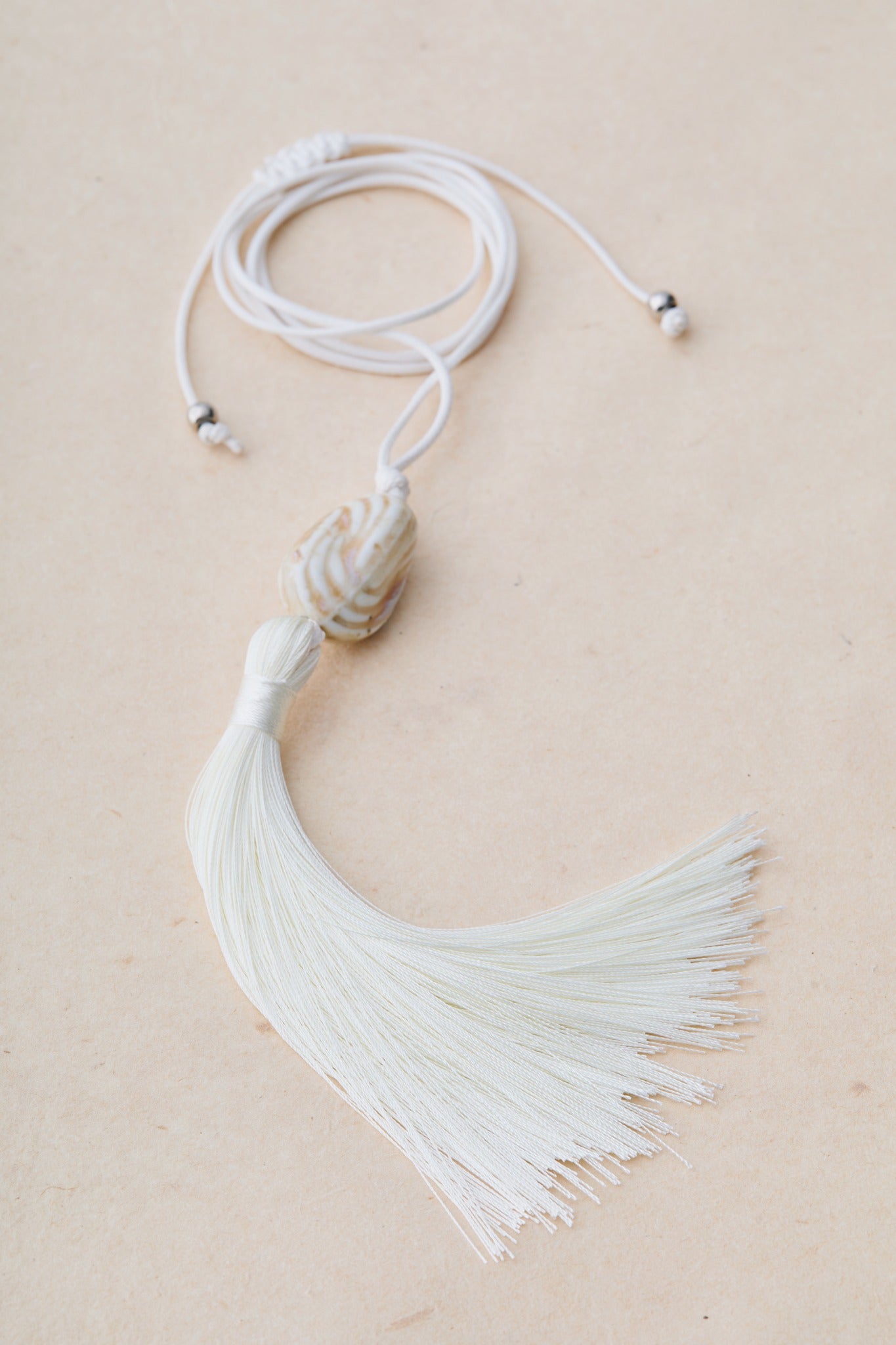 GỐM WHITE NECKLACE