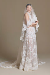 Swan Lace Veil