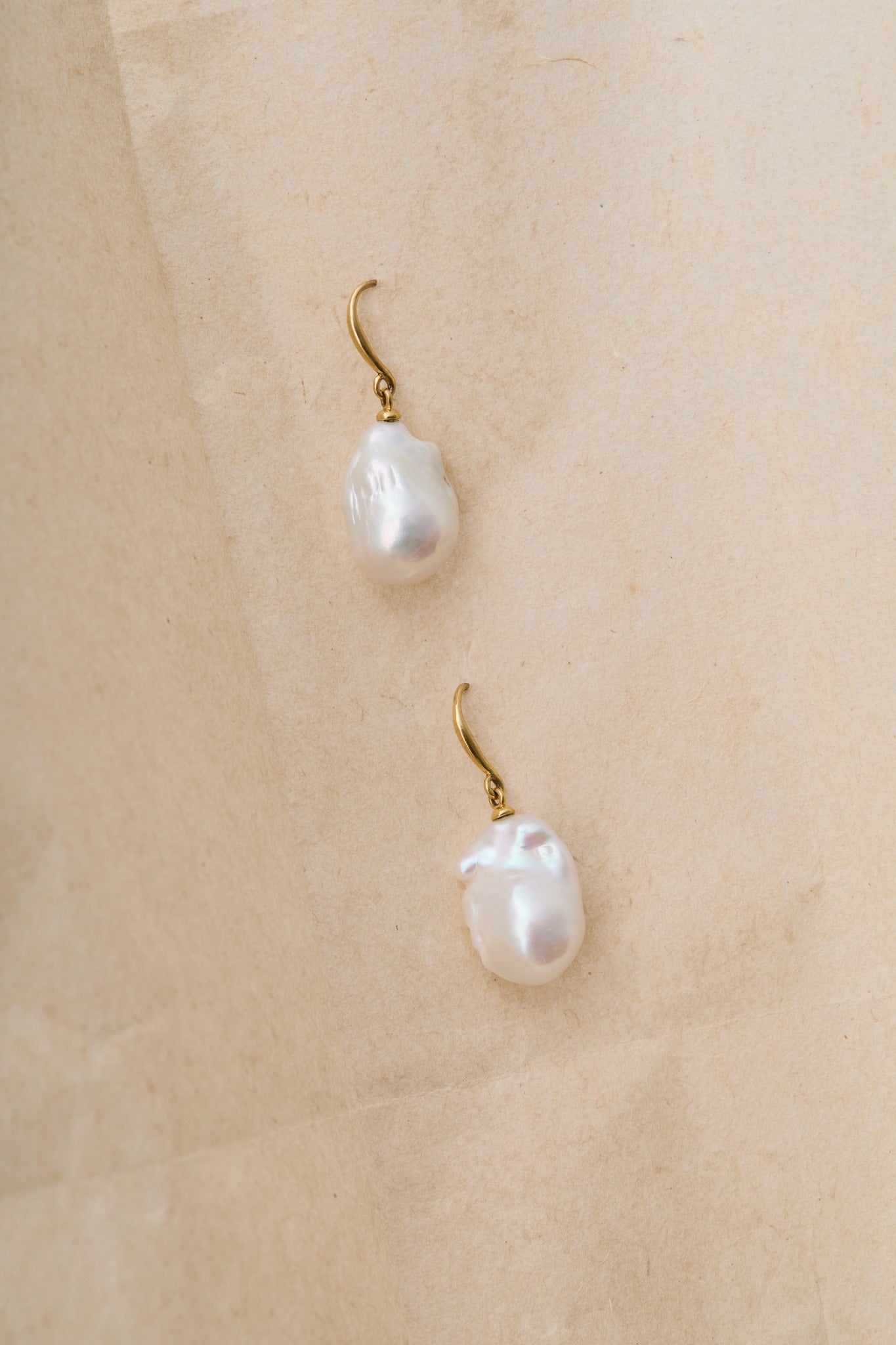 TRAI EARRINGS