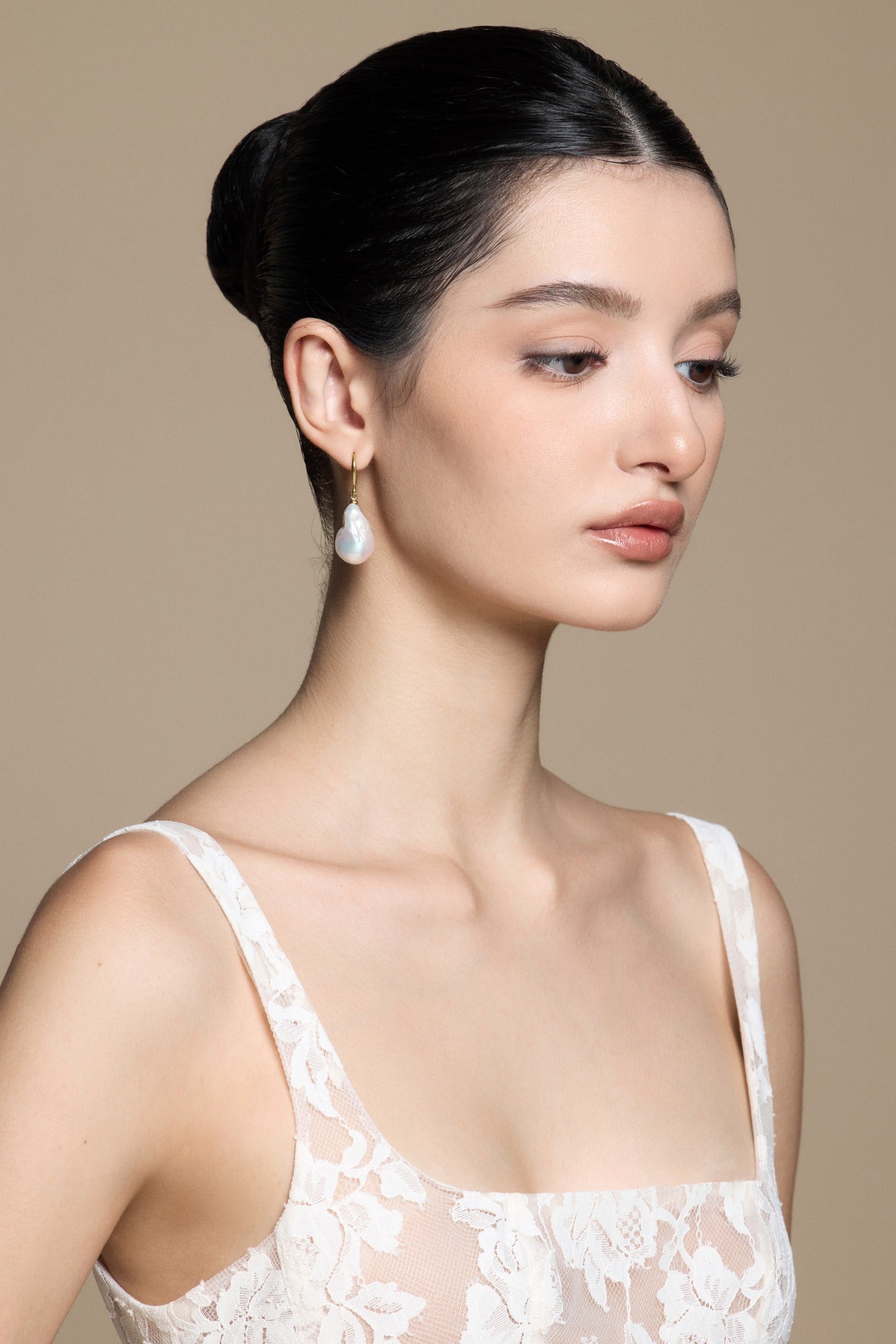 TRAI EARRINGS