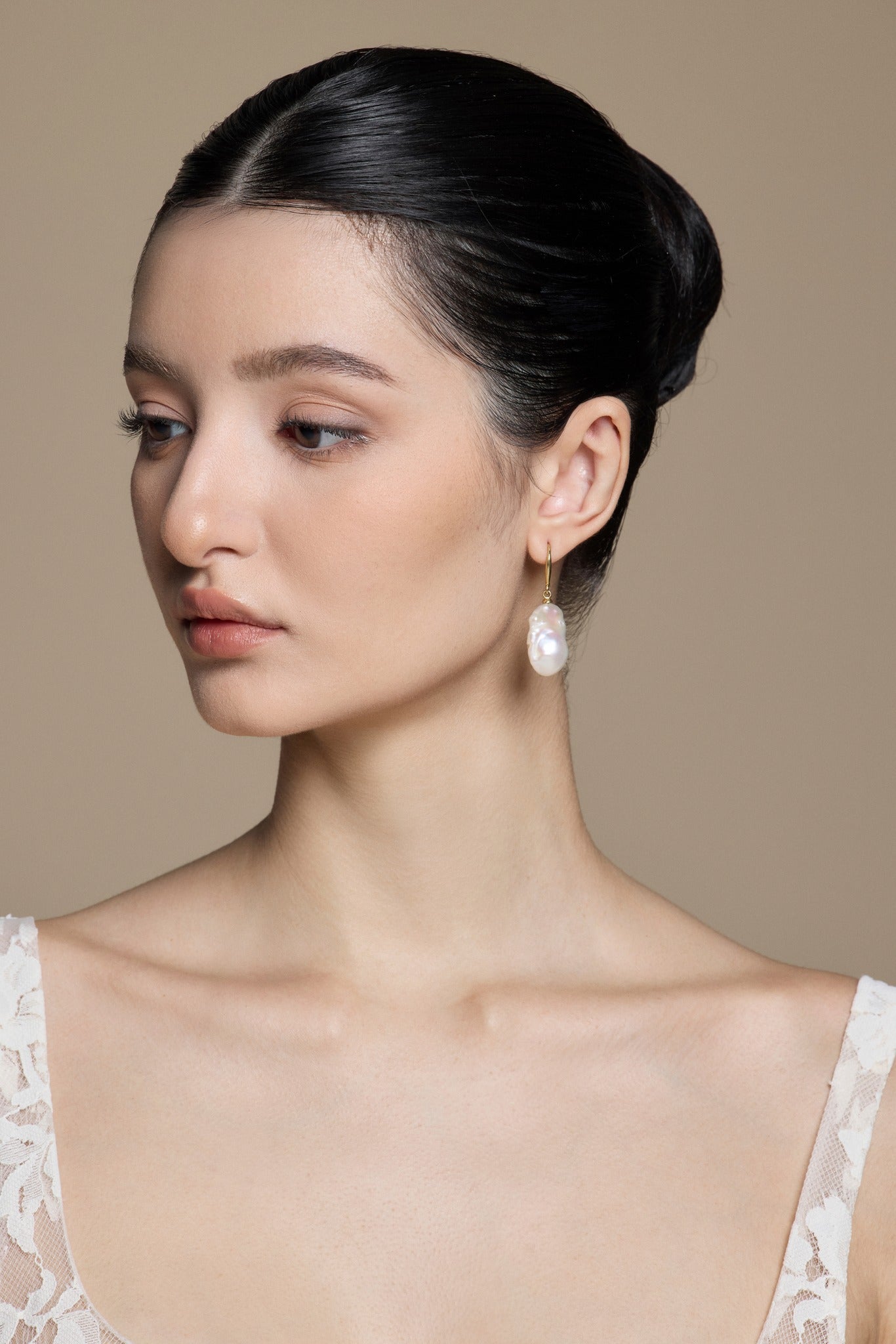 TRAI EARRINGS