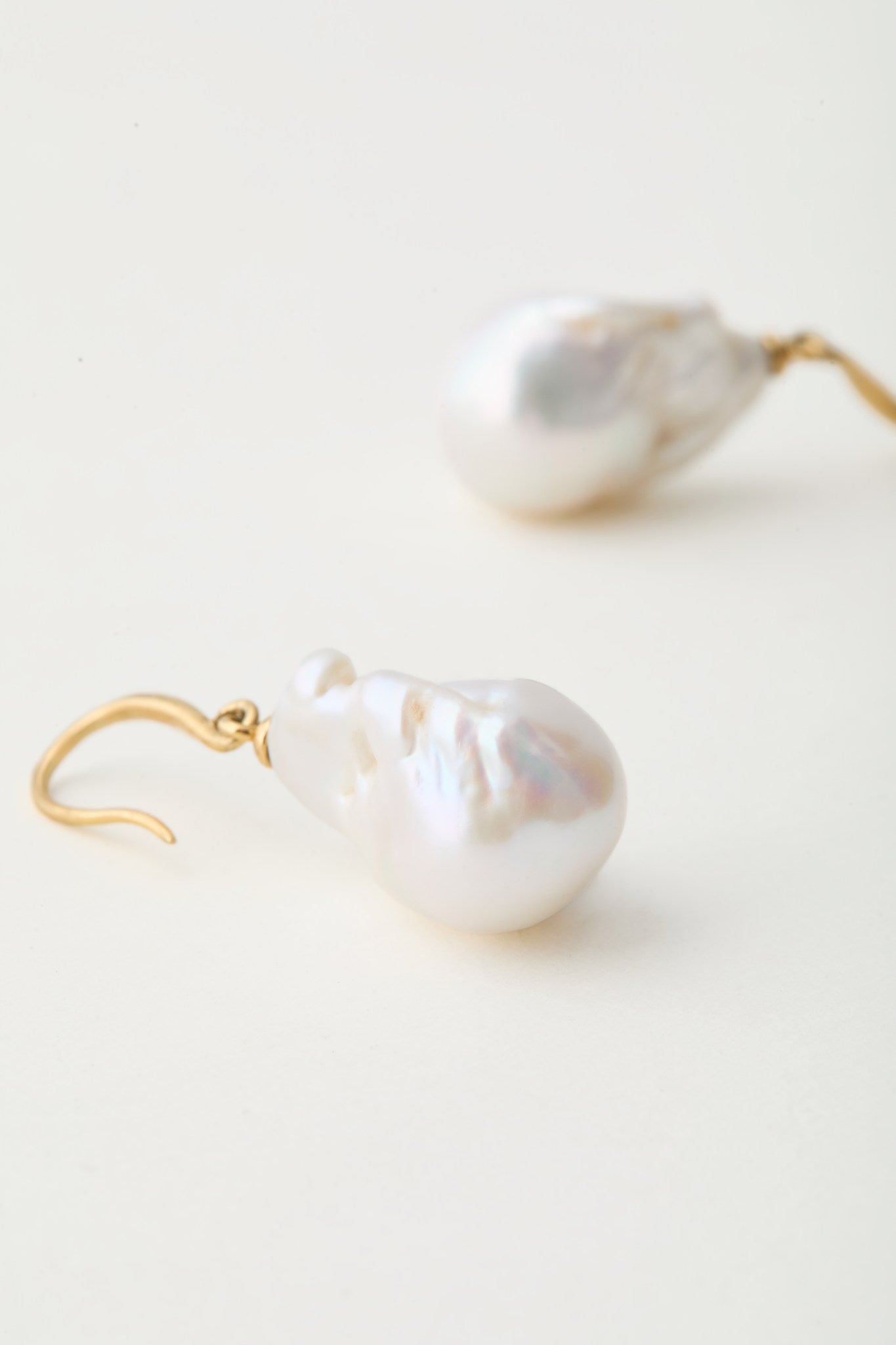 TRAI EARRINGS
