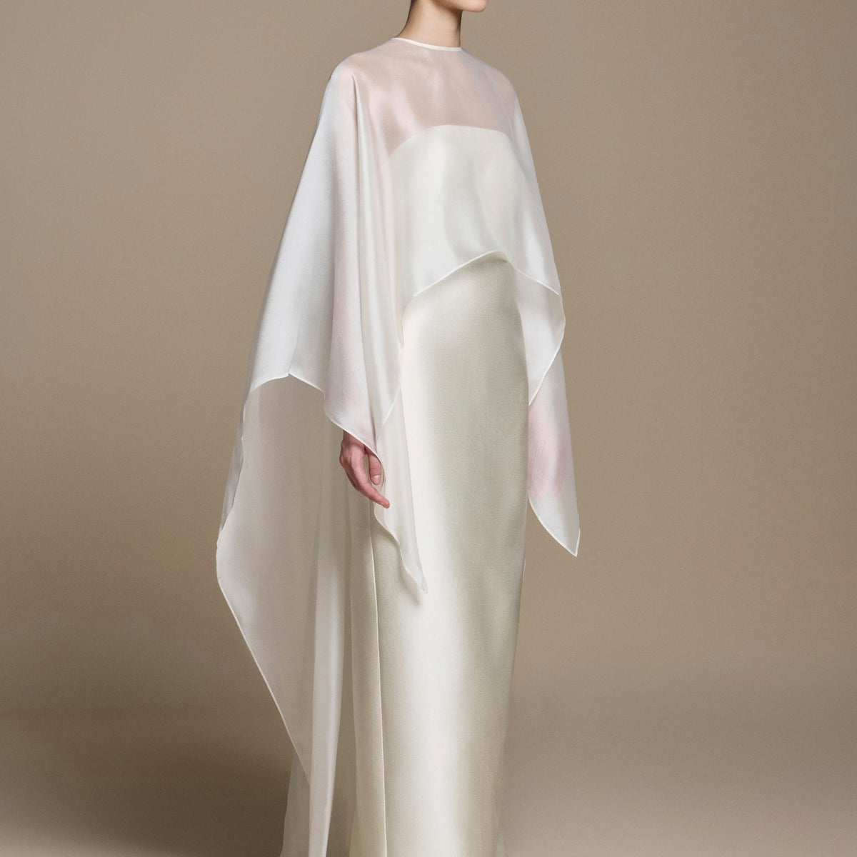ホワイト HUONG BOUTIQUE ドレス