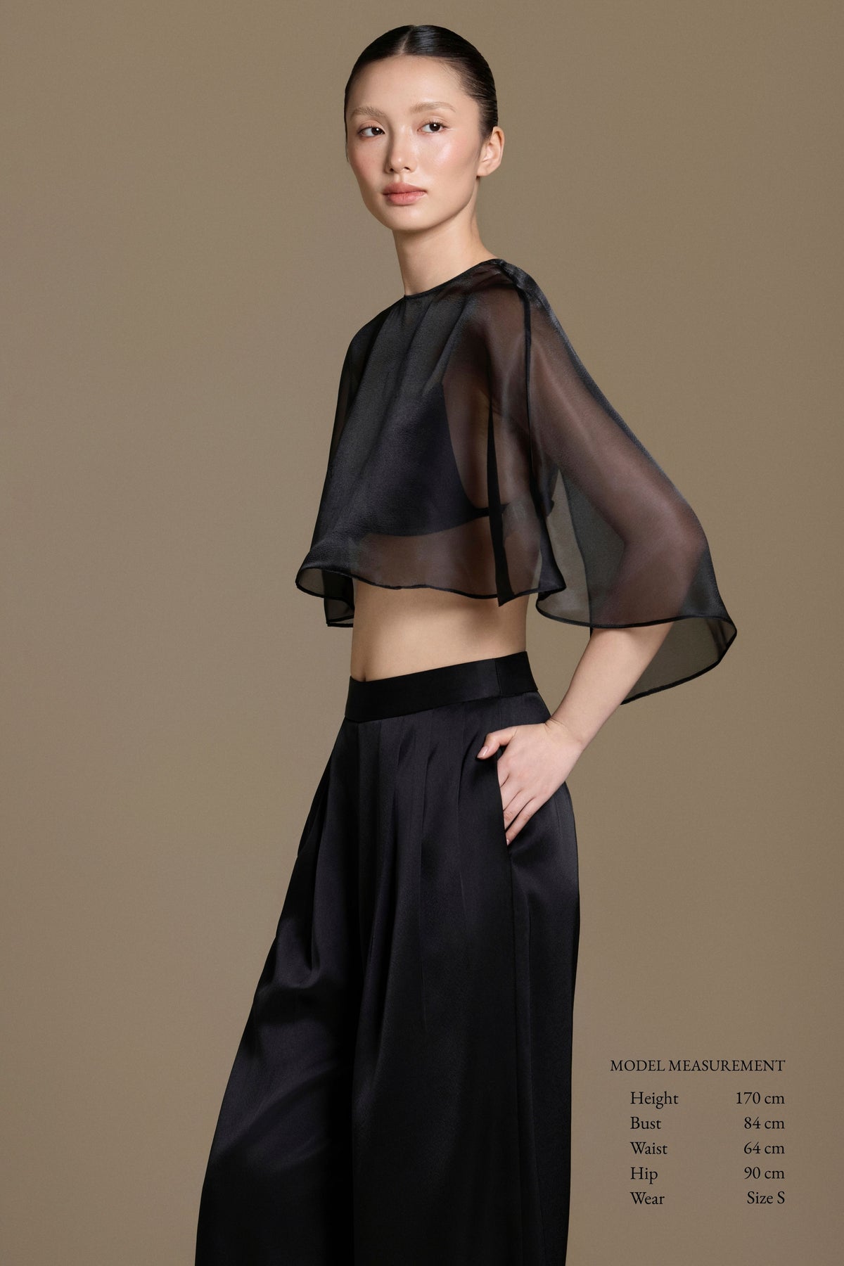 Airy Black Mini-cape | Catalogue 06