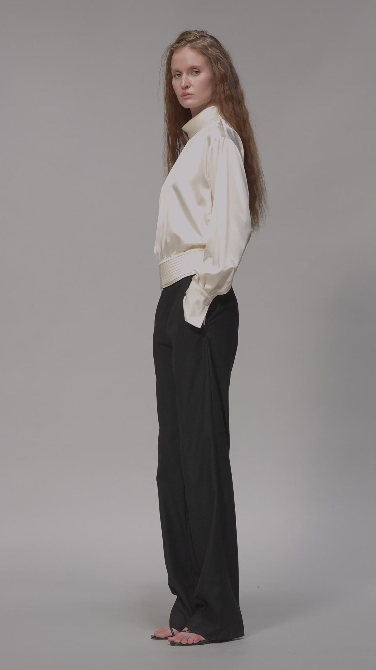 Androgyne Pleated Trousers | 07-androgyne-pleated-trousers.mp4